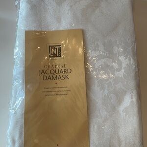 Chateau Jacquard Damask White Tablecloth